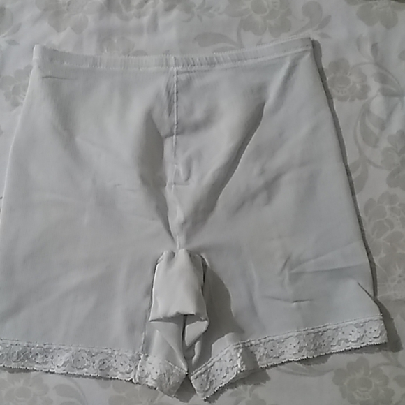 Flexees by Maidenform - Picture 2 of 7